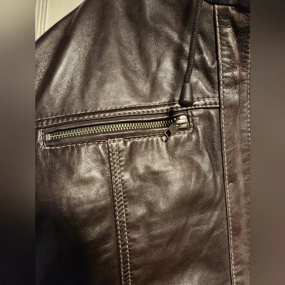 *SOLD* BRAND NEW, 100% Genuine Leather jacket. - Picture 9 of 12